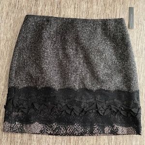 T Tahari Melvina black skirt, size 14